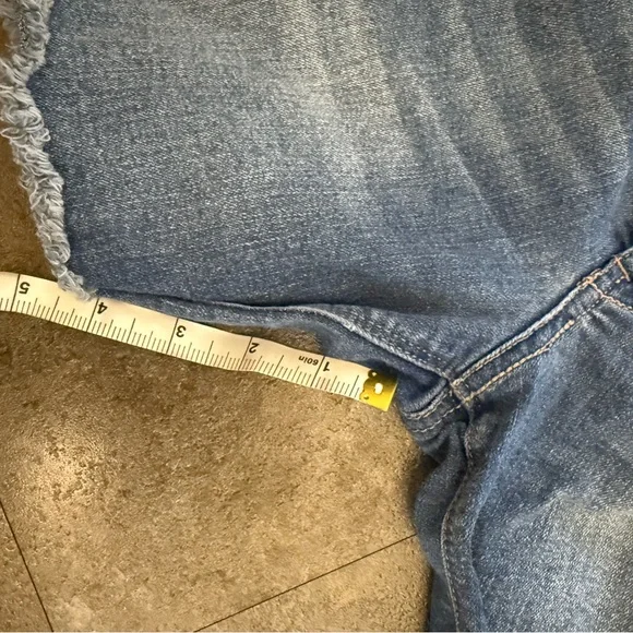 1822 Denim Blue Jean Shorts with Distressed Frayed Hem - Picture 5 of 5